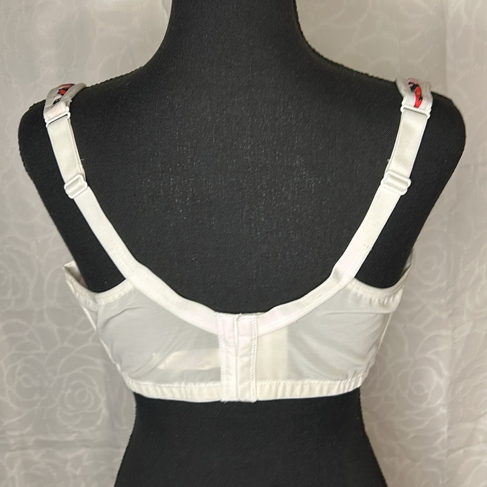 CACIQUE red, black, and white floral print light padded bra. Size 40 F. - Picture 7 of 8
